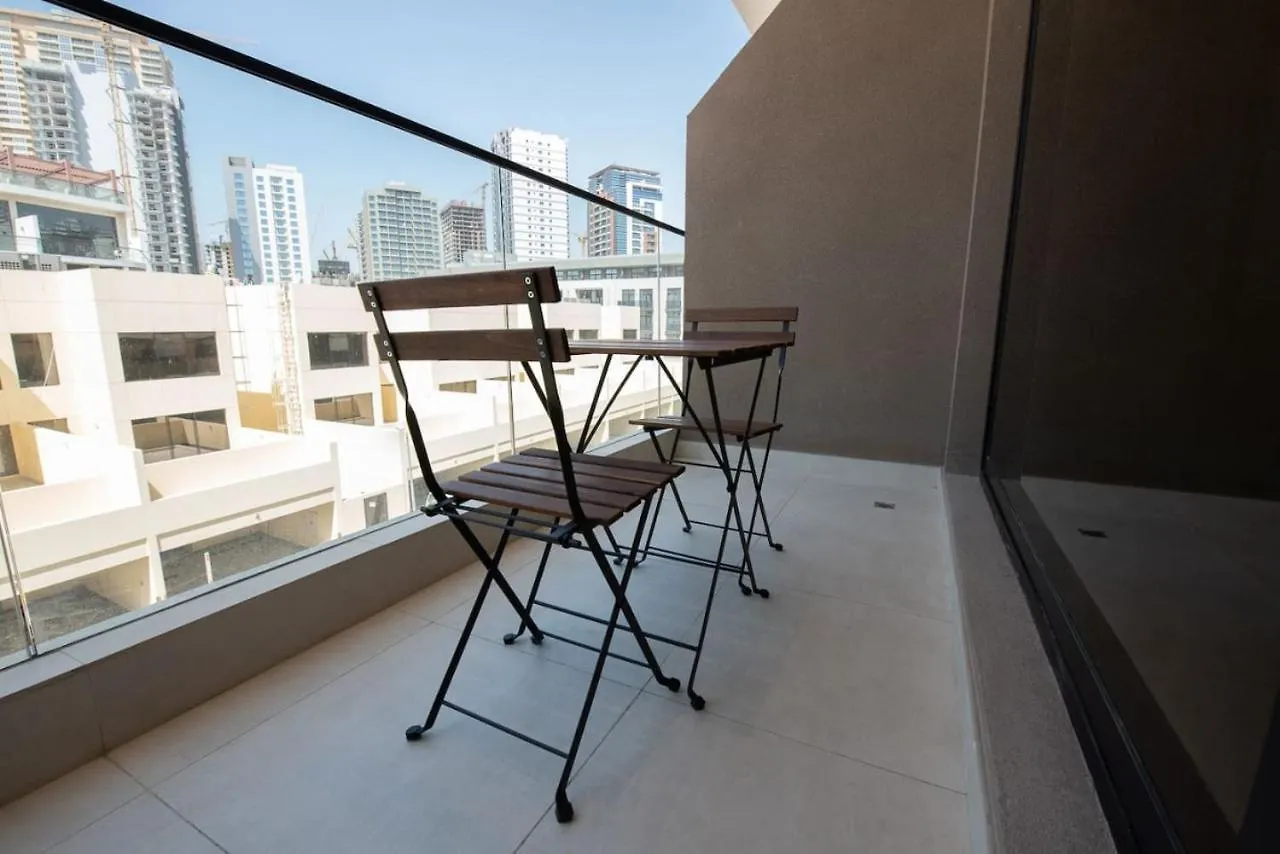 Stylish Studio Retreat In The Heart Of Jvc Dubai 0*,